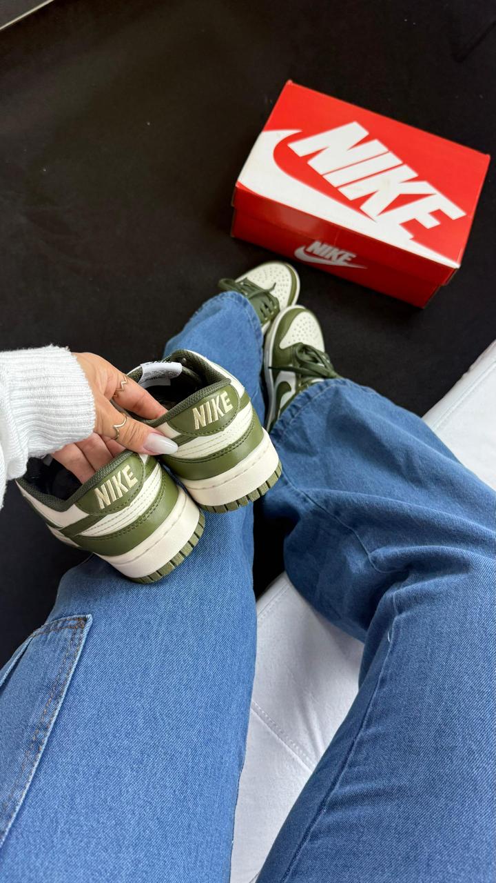 Dunk Low Medium Olive