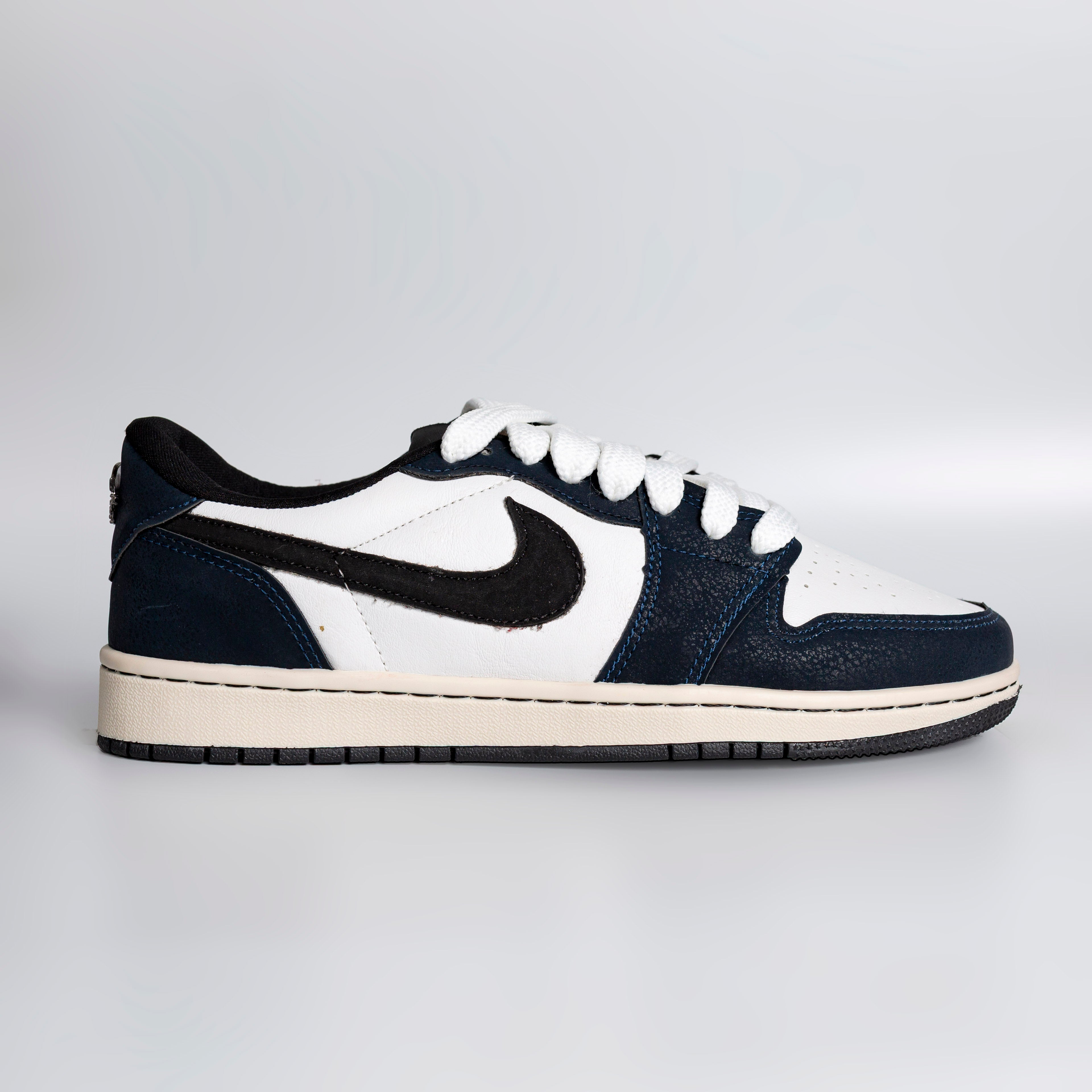 NK Air Jordan Low Navy Blue (Edição limitada)