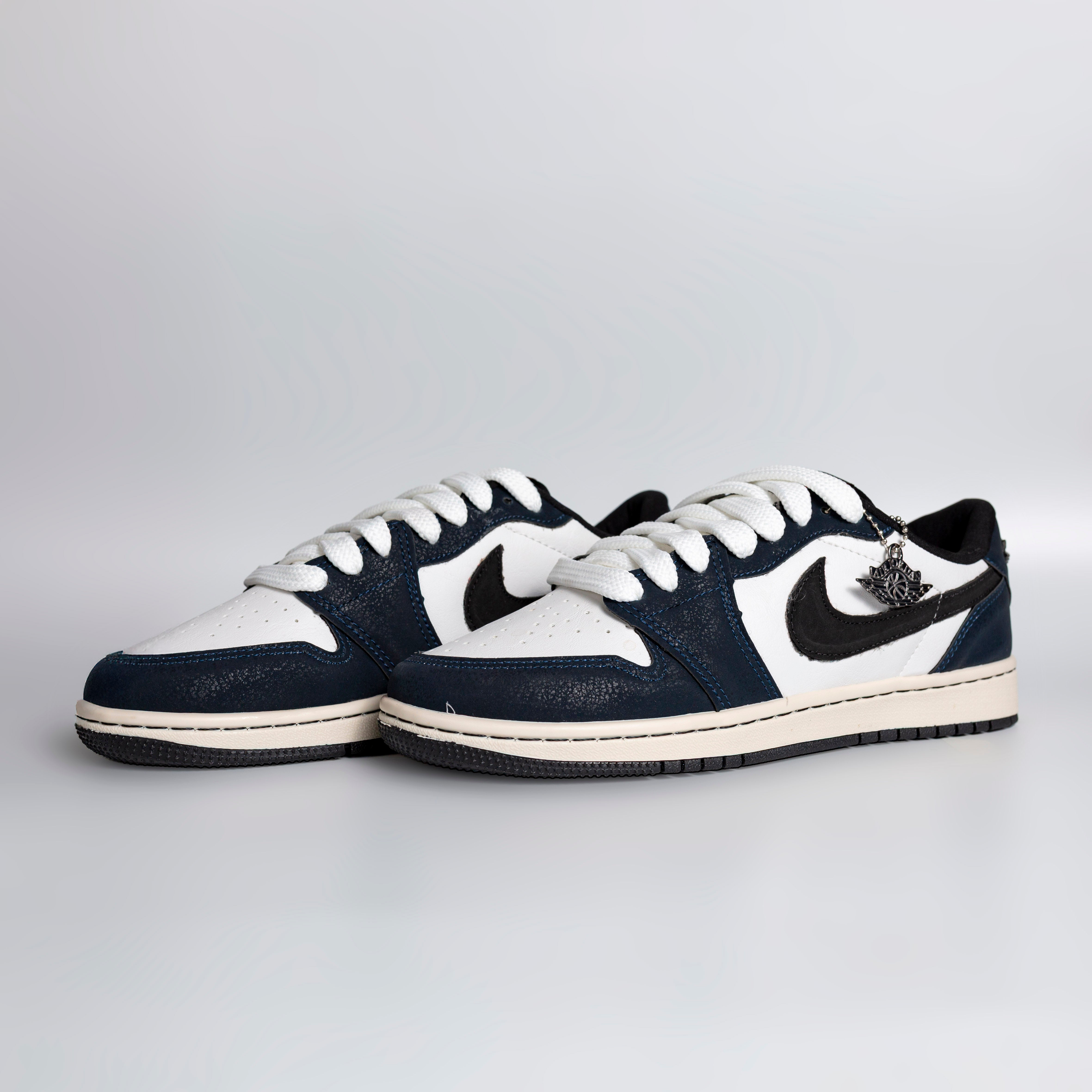 NK Air Jordan Low Navy Blue (Edição limitada)