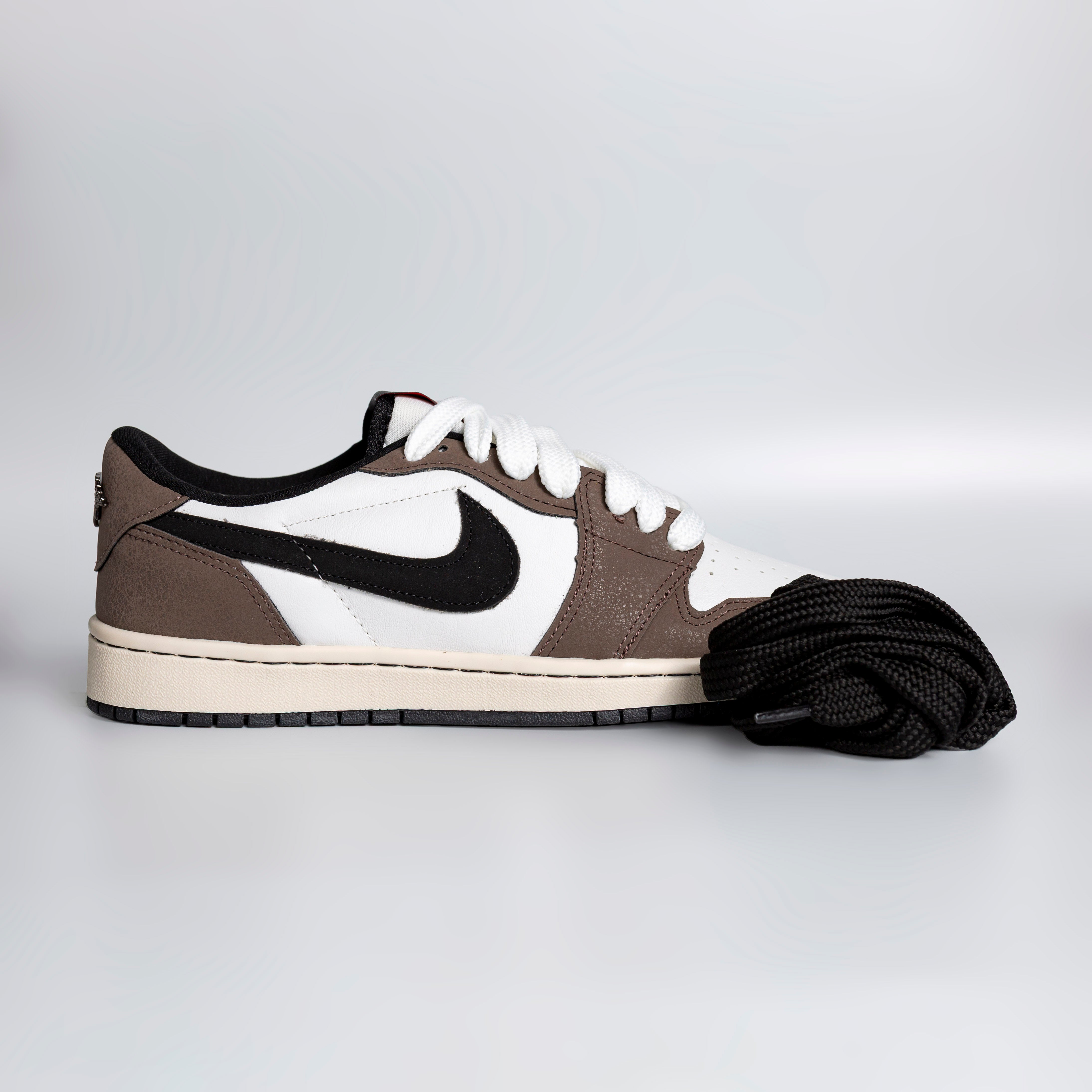 NK Air Jordan Low Storm (Edição limitada)