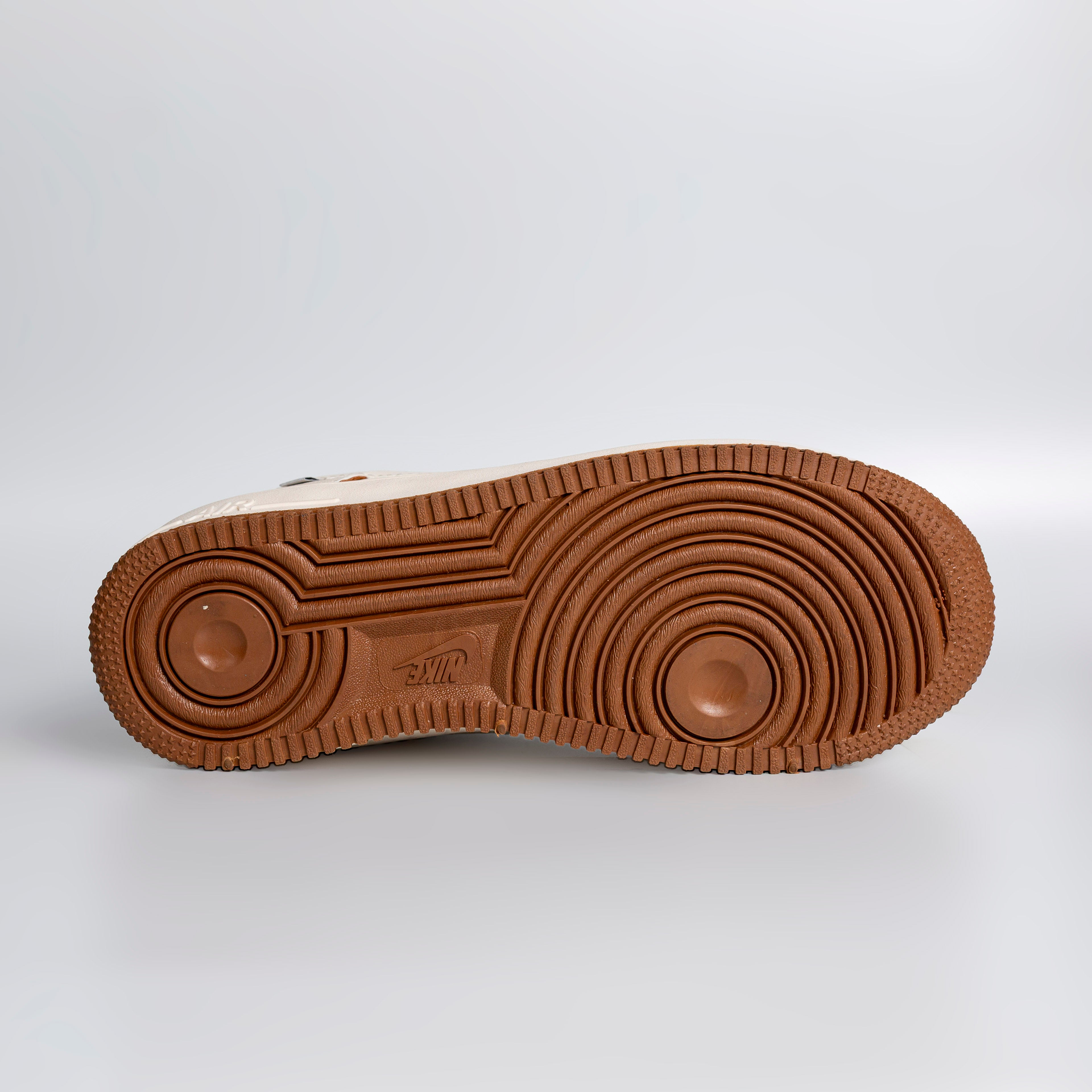 AF1 Branco/Bege Medalha (Edição especial)