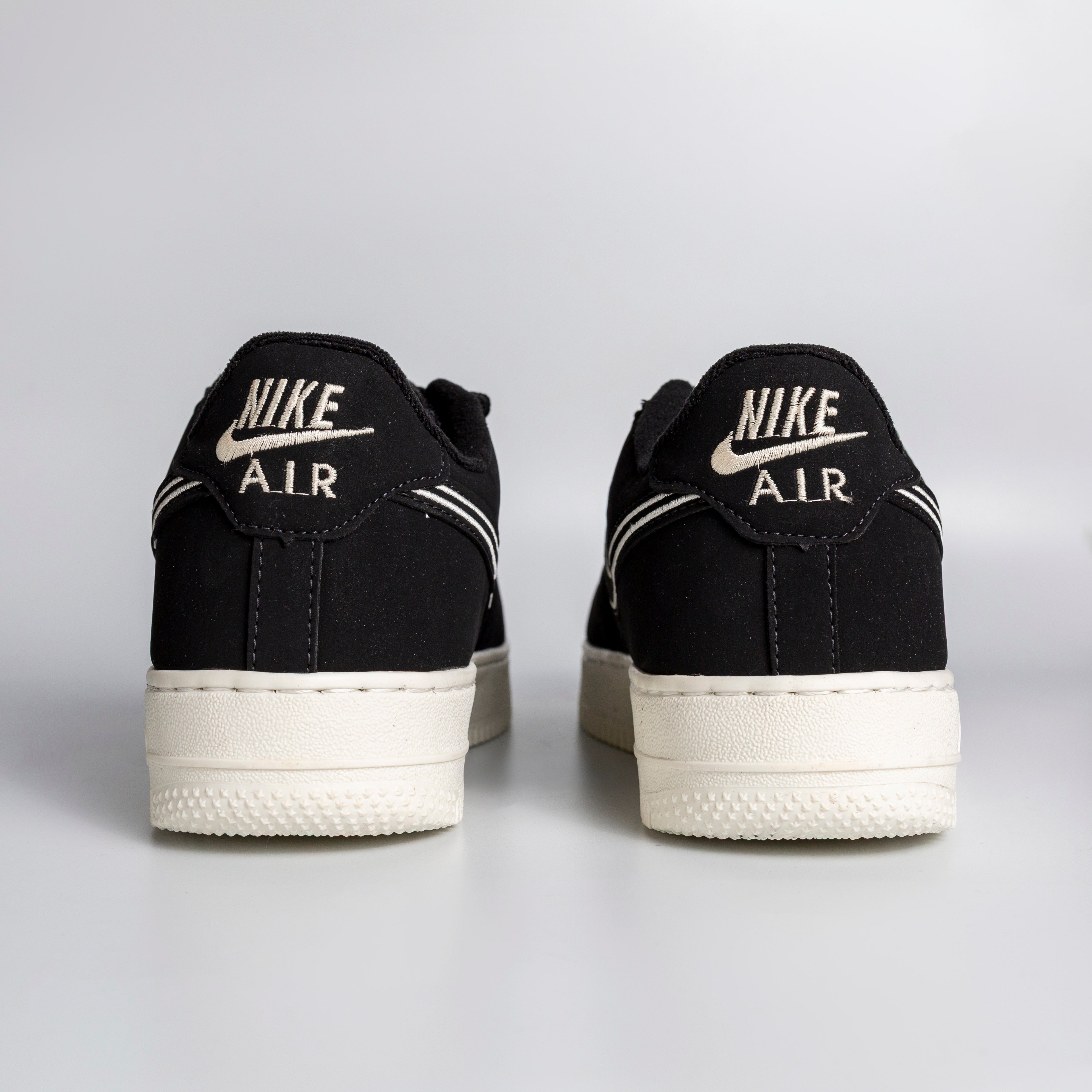 AF1 Black Canvas (LANÇAMENTO)