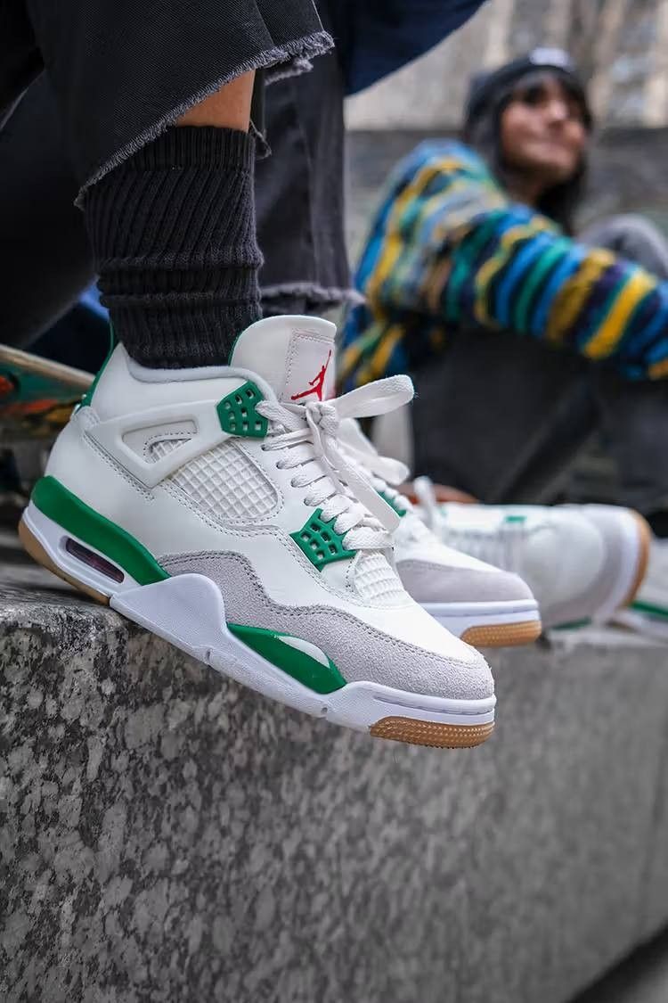 Jordan 4 Pine Green