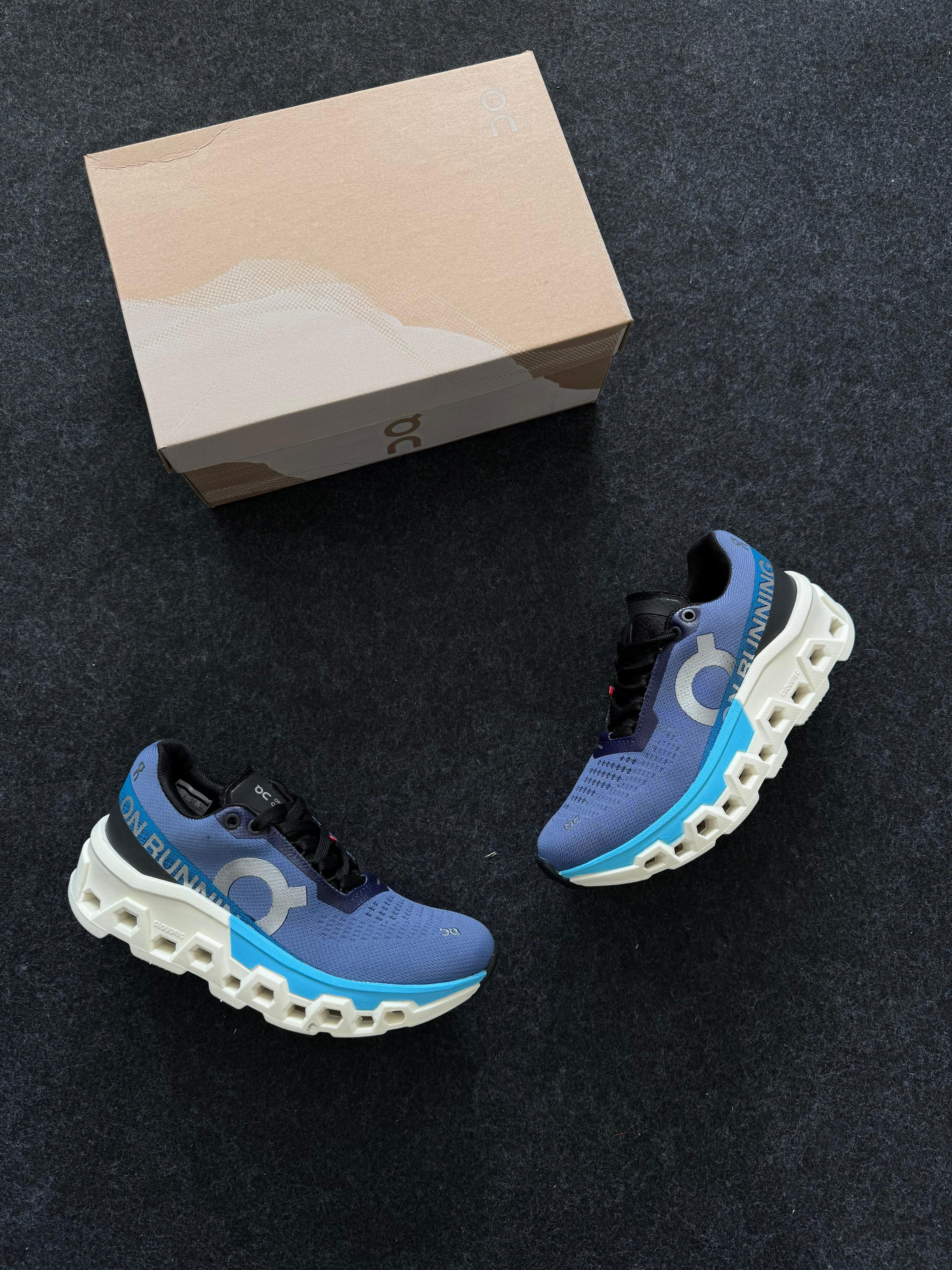 ON Cloudmonster 2 Marinho