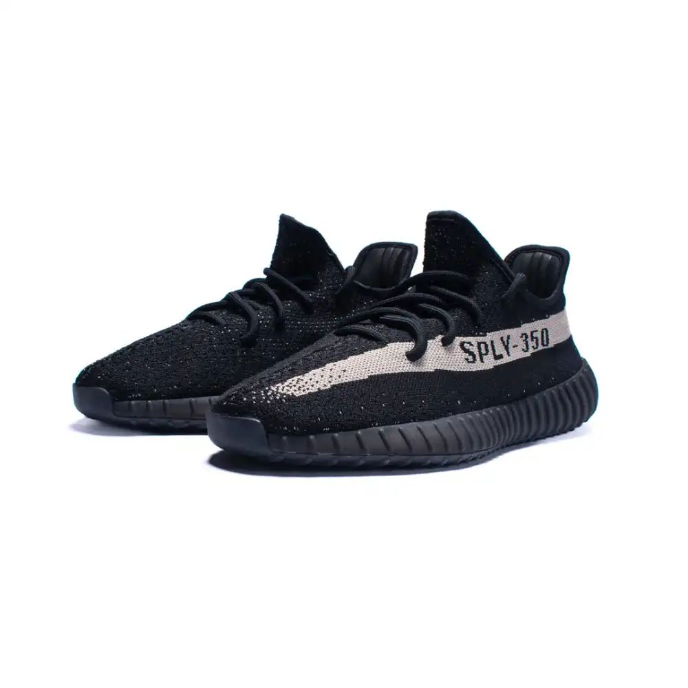Yeezy 350 v2 Oreo