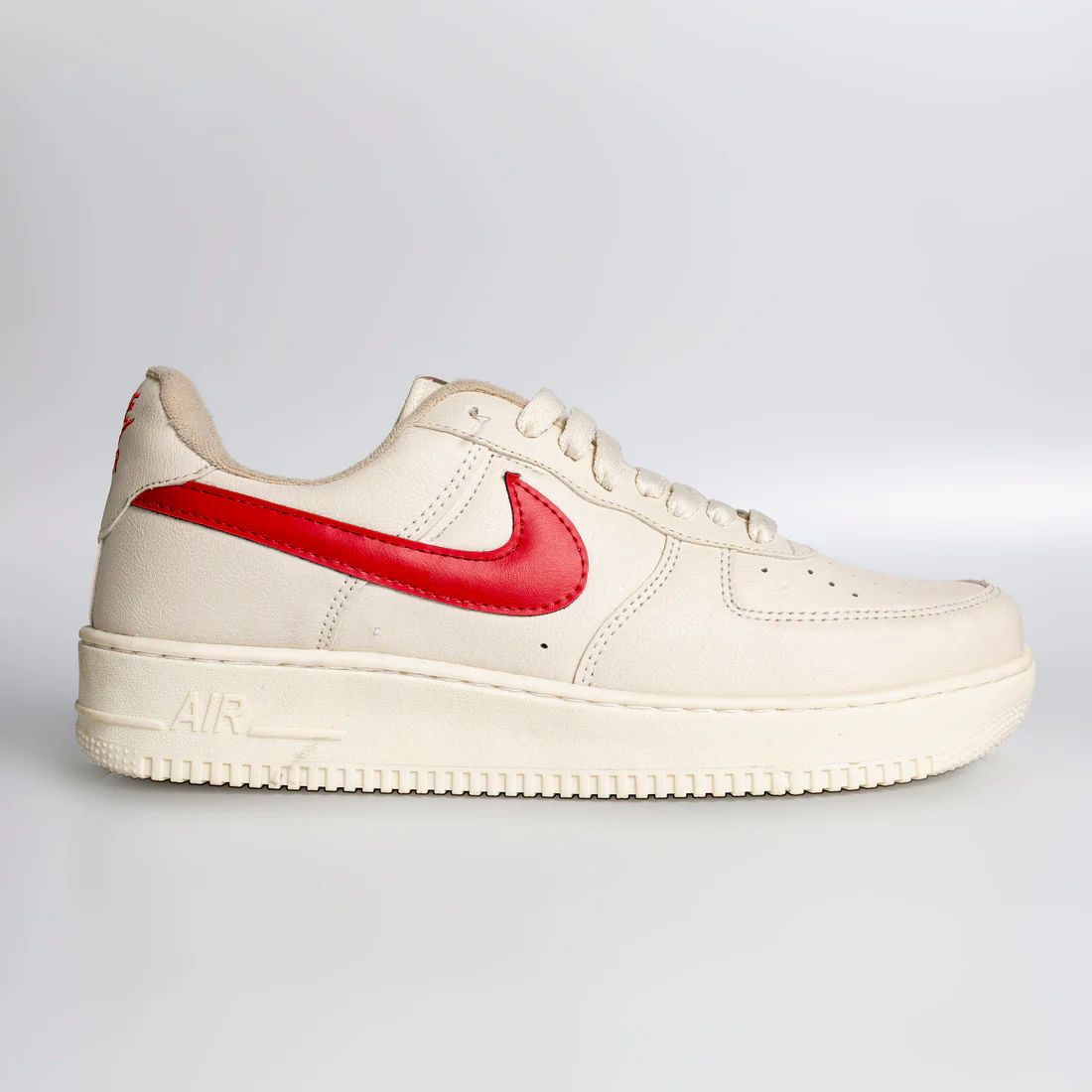 AF1 Retro Off/Red