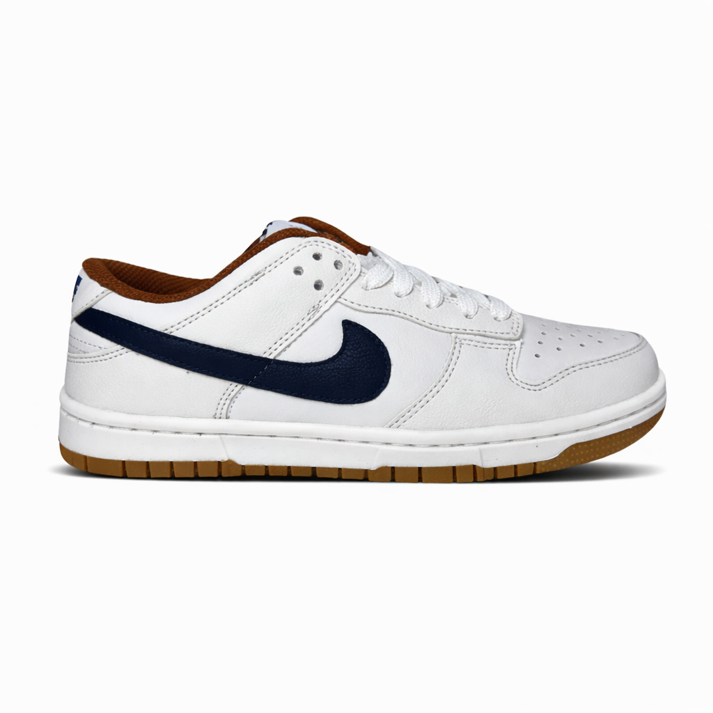 NK SB Dunk Low Pro - Branco/ Marinho