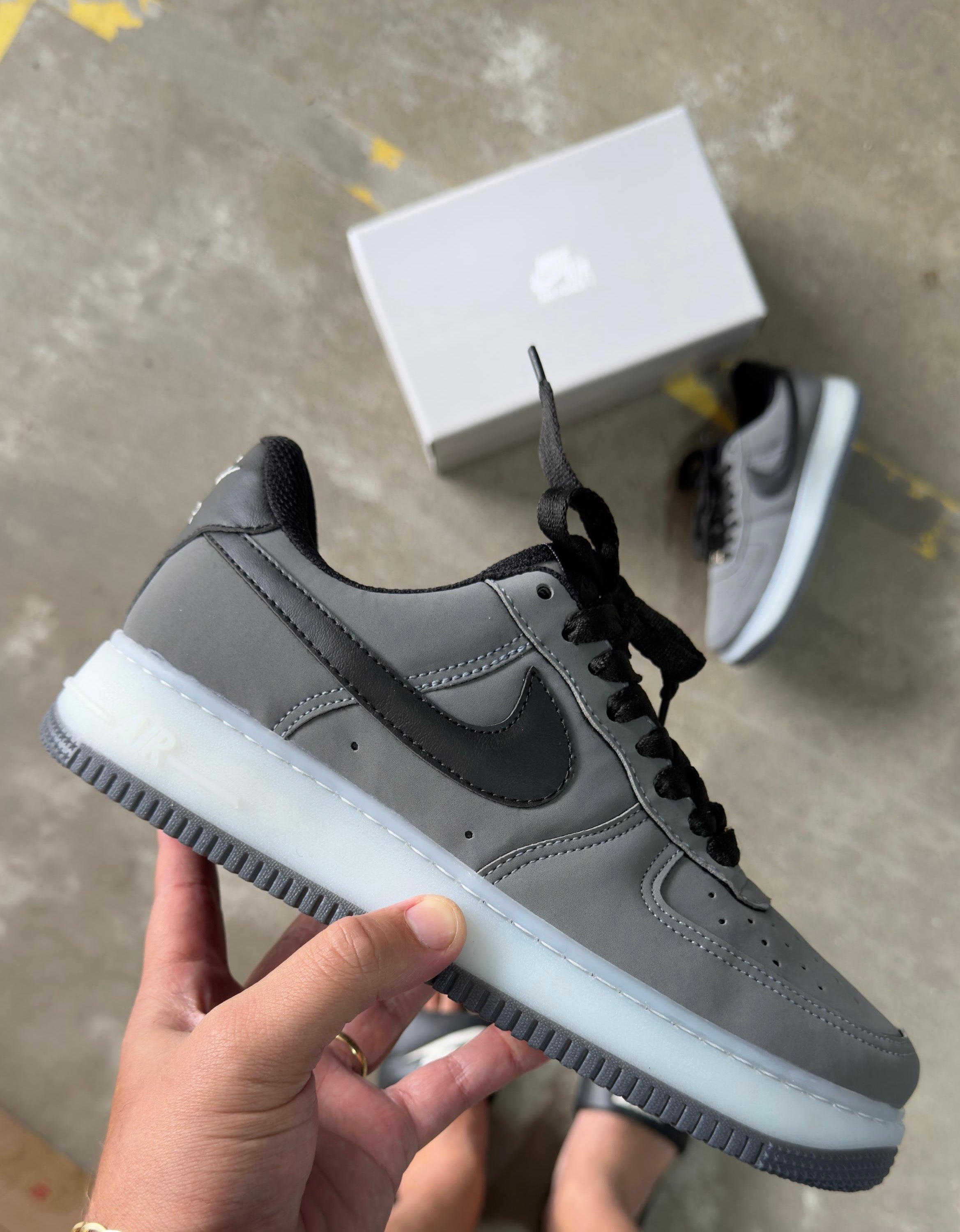 AF1 Cinza e Preto (Modelo 2026)