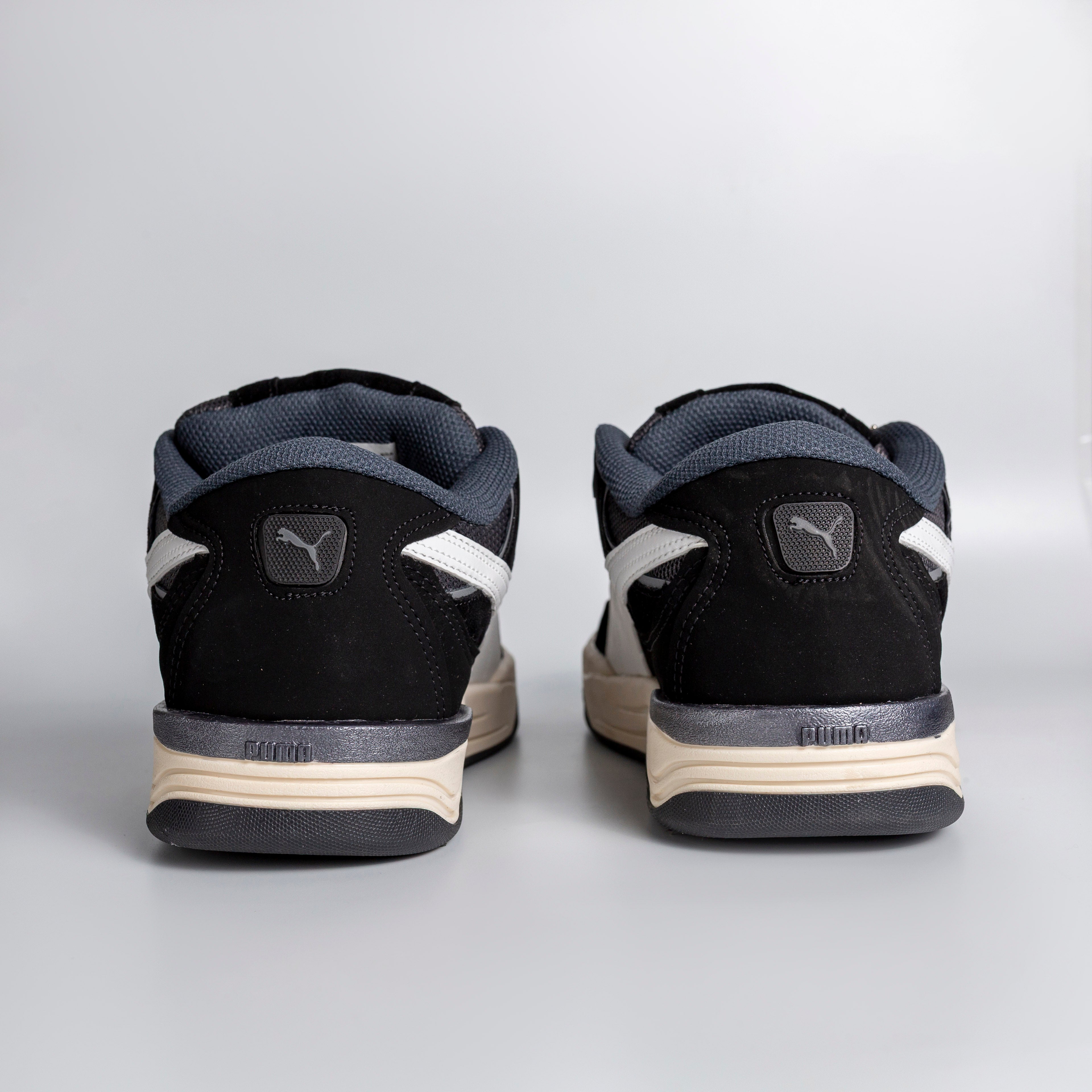 PM 180 Black White (Lançamento)