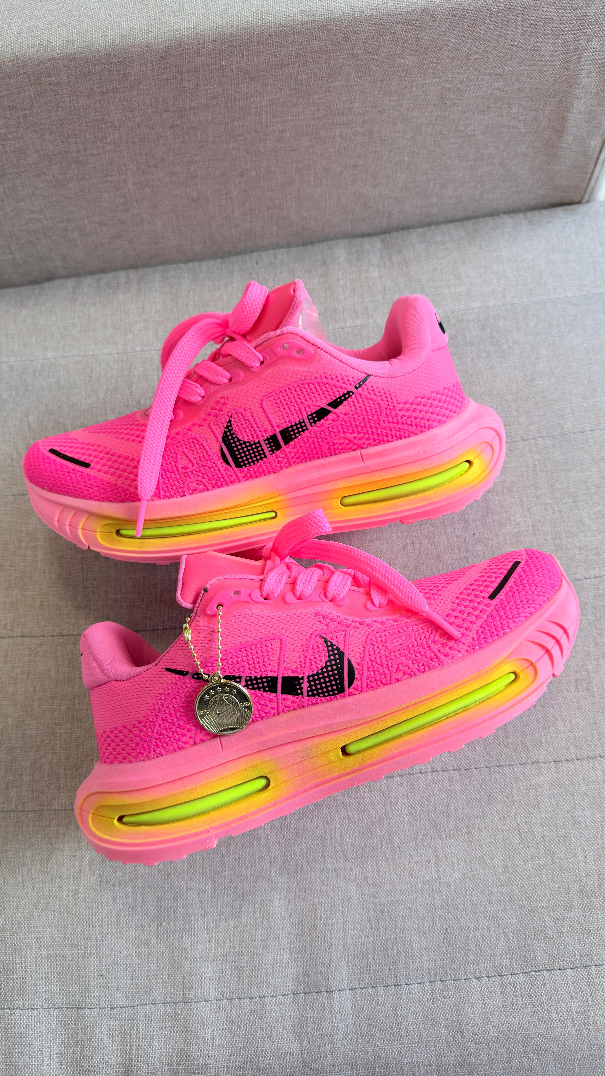 Nk Air Vomero Premium Pink