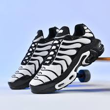 NK Air Max TN Plus Oreo Reverse